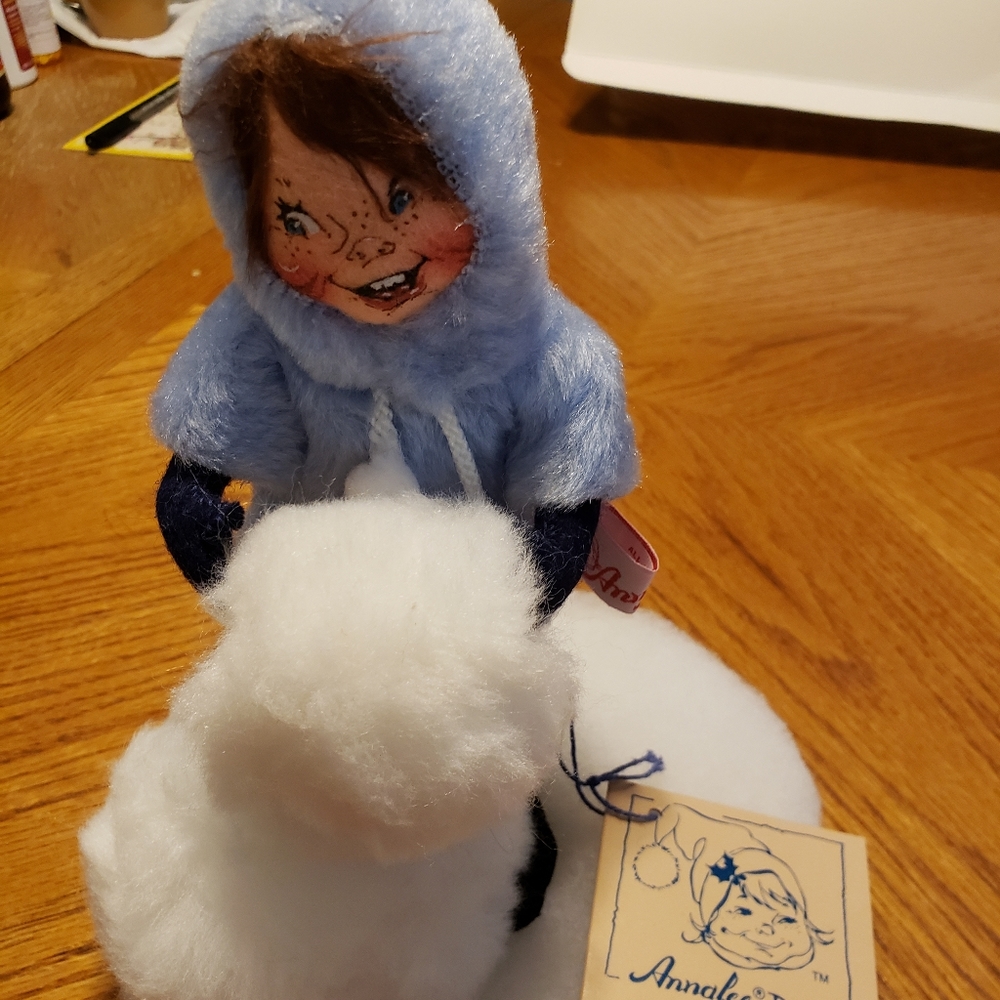 Annalee Boy Making Snowman